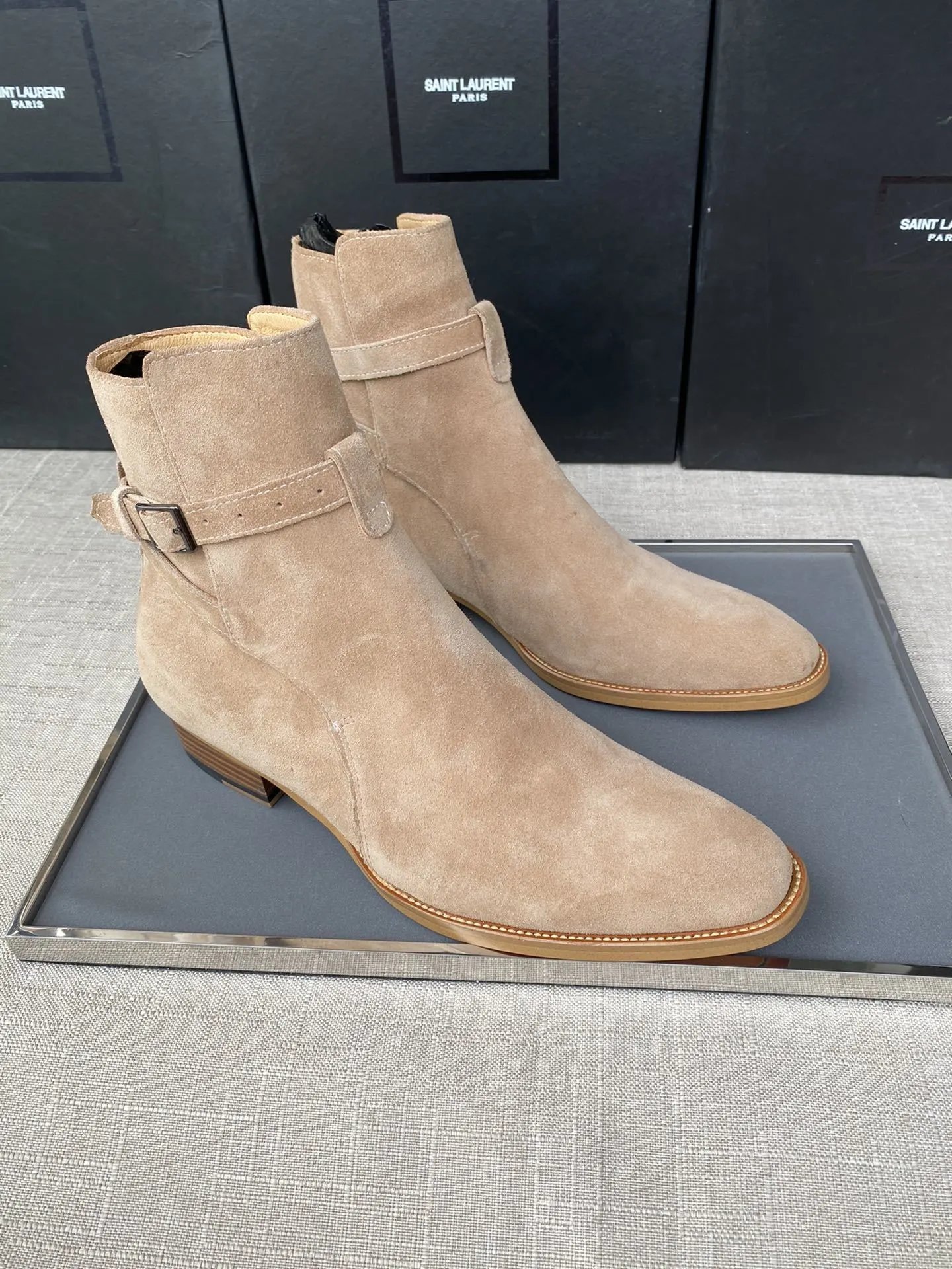 Saint Laurent - Suede Chelsea Boots   